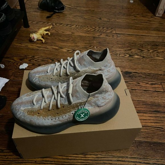 Yeezy 380 Pepper - Picture 1 of 2